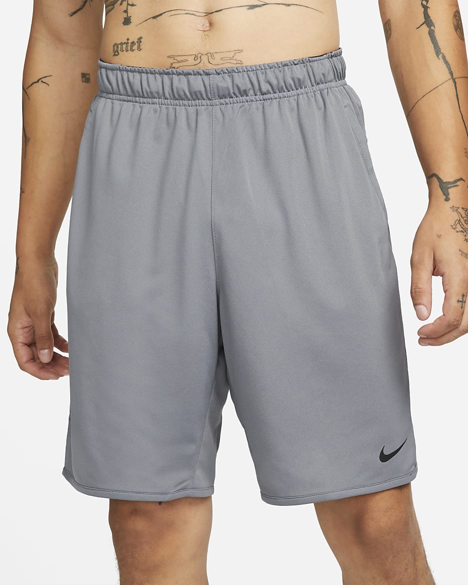 Calções versáteis sem forro de 23 cm Dri-FIT Nike Totality para homem - Cinzento Smoke/Preto/Cinzento Smoke/Preto