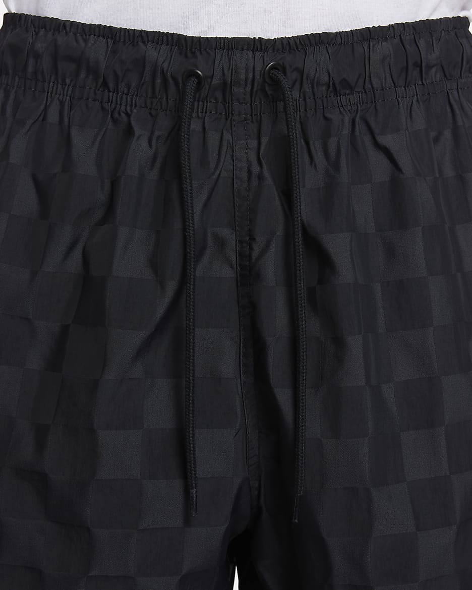 Nike Club Men's Flow Shorts - Black/White