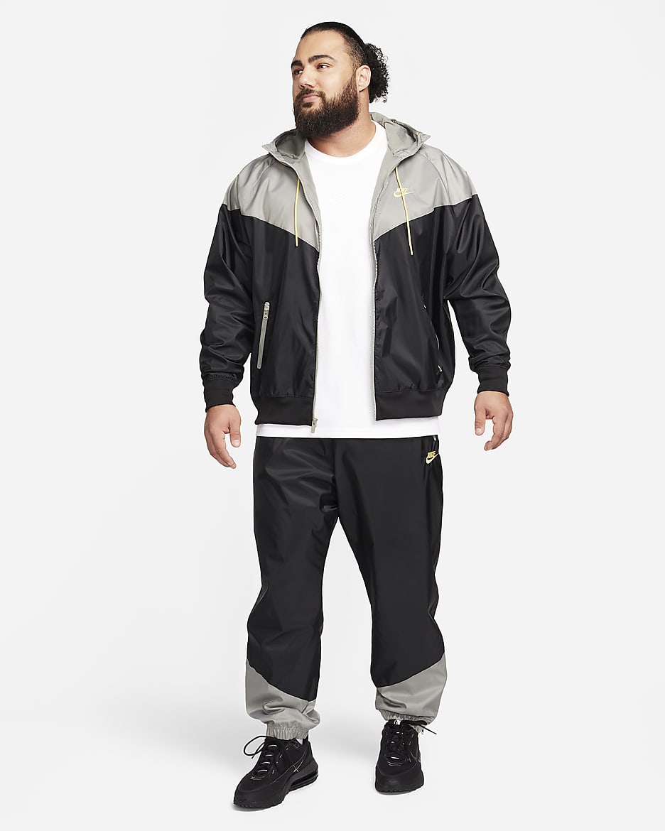 Męska kurtka z kapturem Nike Sportswear Windrunner - Czerń/Dark Stucco/Saturn Gold