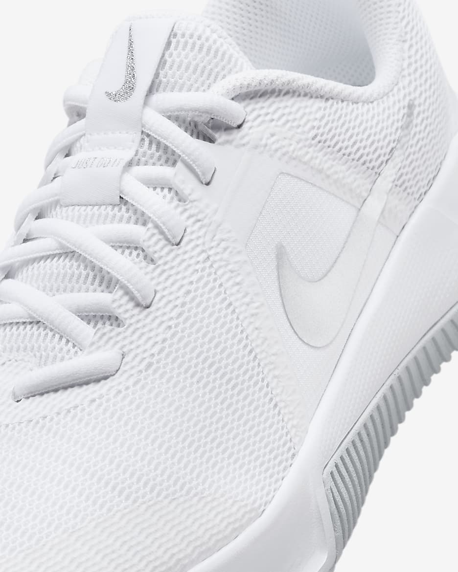 Tenis de entrenamiento para mujer Nike MC Trainer 3 - Blanco/Polvo fotón/Platino metalizado