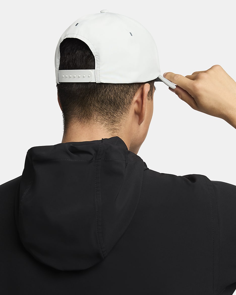 Nike Storm-FIT ADV Club Structured AeroBill Cap - Light Silver