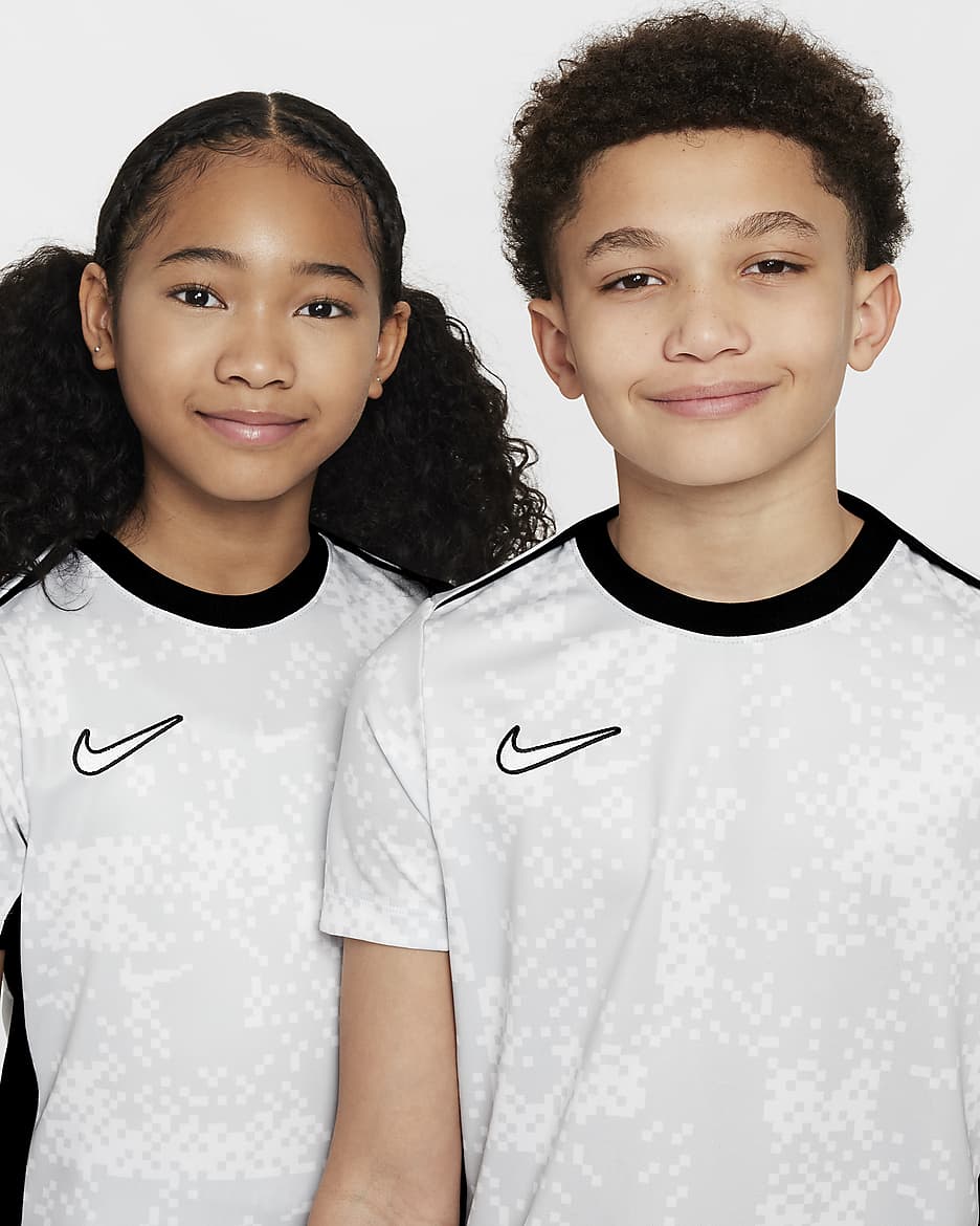 Nike Academy Pro Older Kids' Dri-FIT Short-Sleeve Football Top - Pure Platinum/Black/White