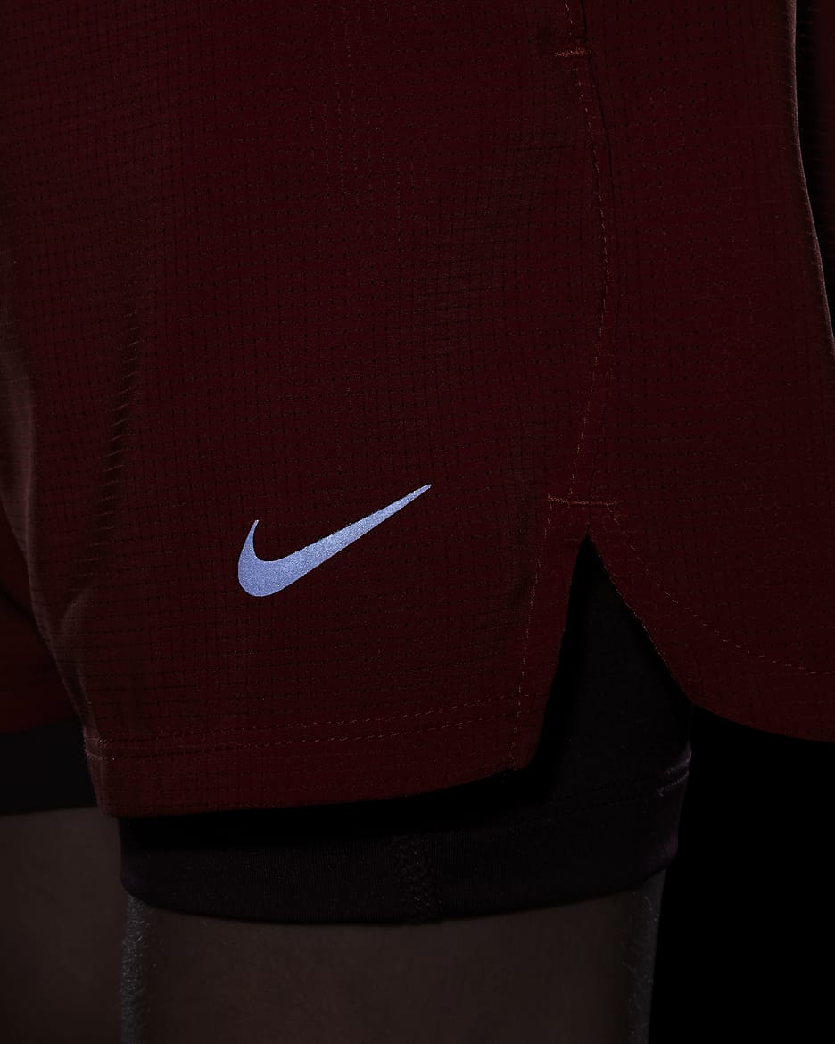 Nike Multi Tech Dri-FIT ADV treningsshorts til store barn (gutt) - Dragon Red/Burgundy Crush/Svart