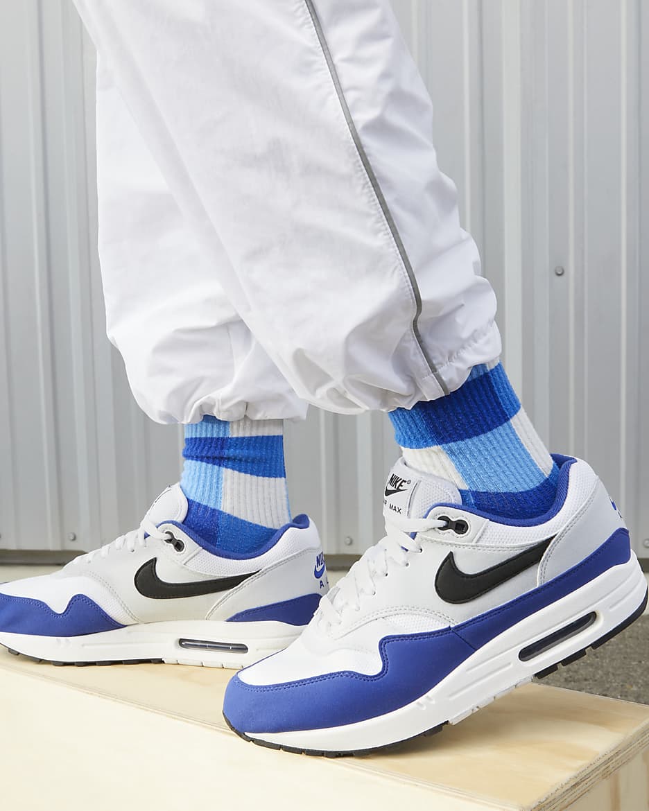 Nike Air Max 1 férficipő - Fehér/Deep Royal Blue/Pure Platinum/Fekete