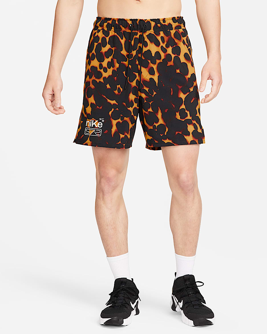 ナイキ アンリミテッド スタジオ '72 メンズ Dri-FIT 18cm バーサタイル ショートパンツ - サンダイアル/シーグラス/シーグラス