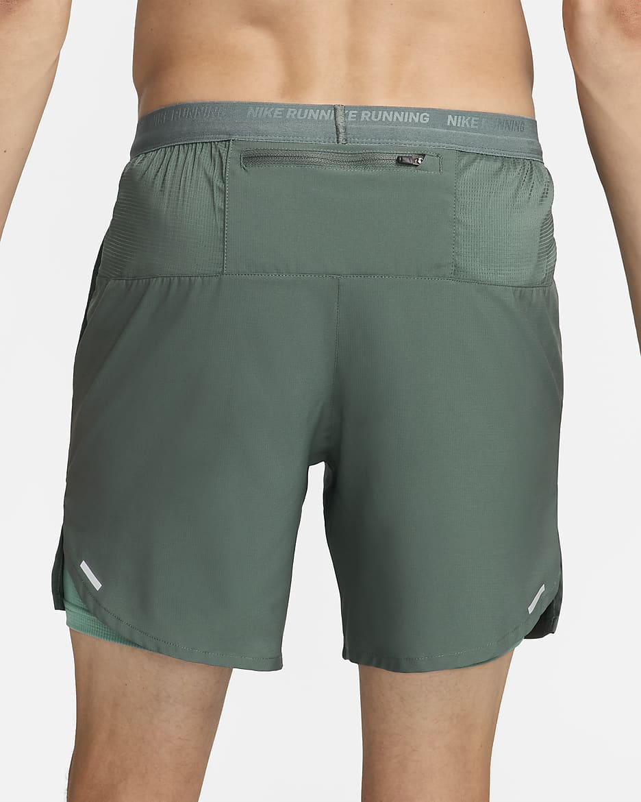 Nike Stride Dri-FIT 2-in-1 hardloopshorts voor heren (18 cm) - Vintage Green/Bicoastal/Zwart