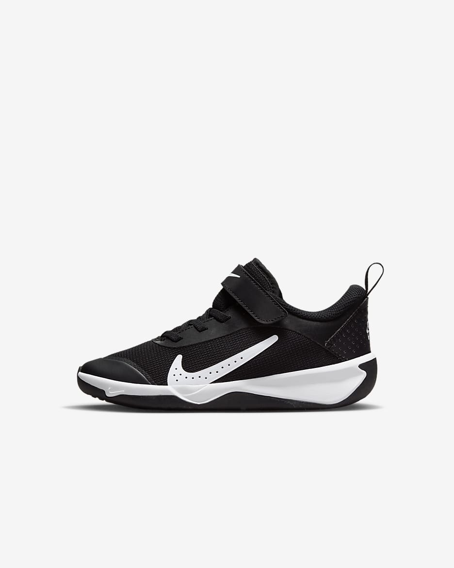 Nike Omni Multi-Court Younger Kids' Shoes - Black/White