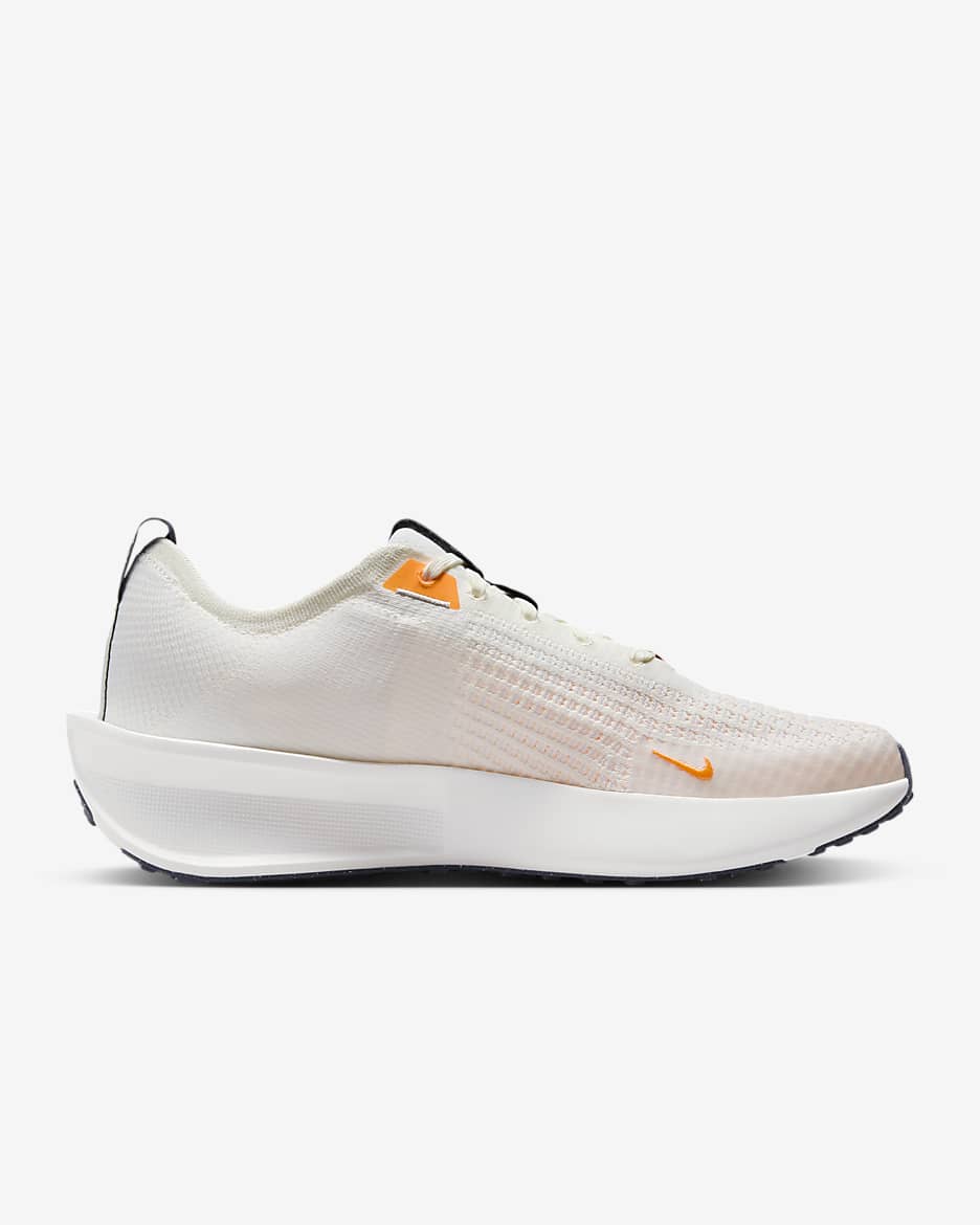 Tenis de correr en pavimento para hombre Nike Interact Run - Vela/Tinte platino/Blanco cumbre/Naranja total