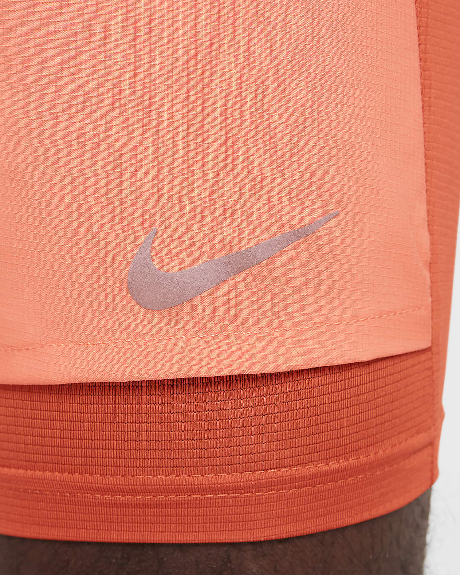 Nike Stride Men's Dri-FIT 13cm (approx.) Hybrid Running Shorts - Light Wild Mango/Vintage Coral/Black