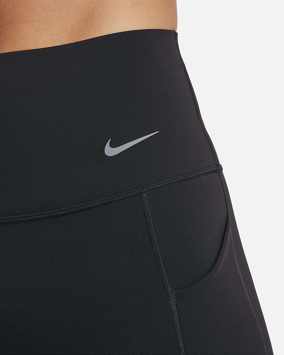 Nike Universa-cykelshorts (13 cm) med medium støtte, høj talje og lommer til kvinder - sort/sort