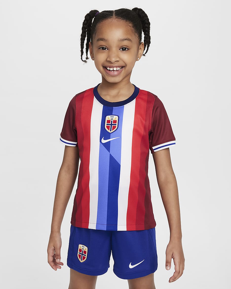 Tredelat fotbollsställ Norge 2024/25 Stadium (hemmaställ) Nike Replica för barn - Team Red/Blue Void/Vit