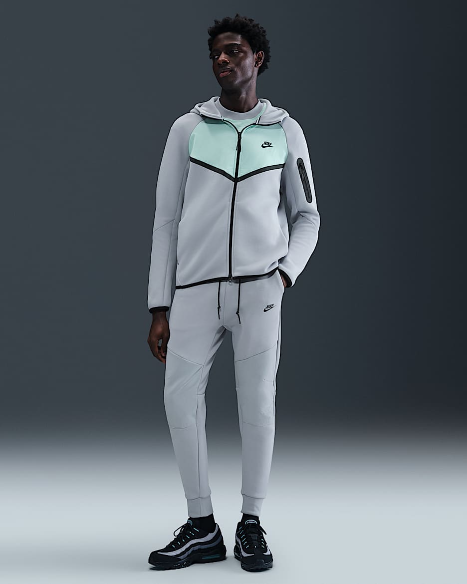 Nike Tech Men's Fleece Joggers - Wolf Grey/Wolf Grey/Black