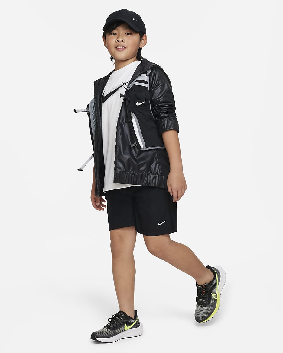 Nike Multi Dri-FIT Trainingsoberteil mit Grafik für ältere Kinder (Jungen) - Weiß/Schwarz