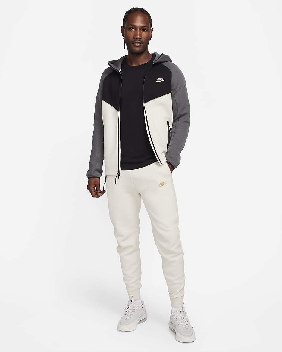 Ανδρικό παντελόνι φόρμας Nike Sportswear Tech Fleece - Light Orewood Brown/Metallic Gold