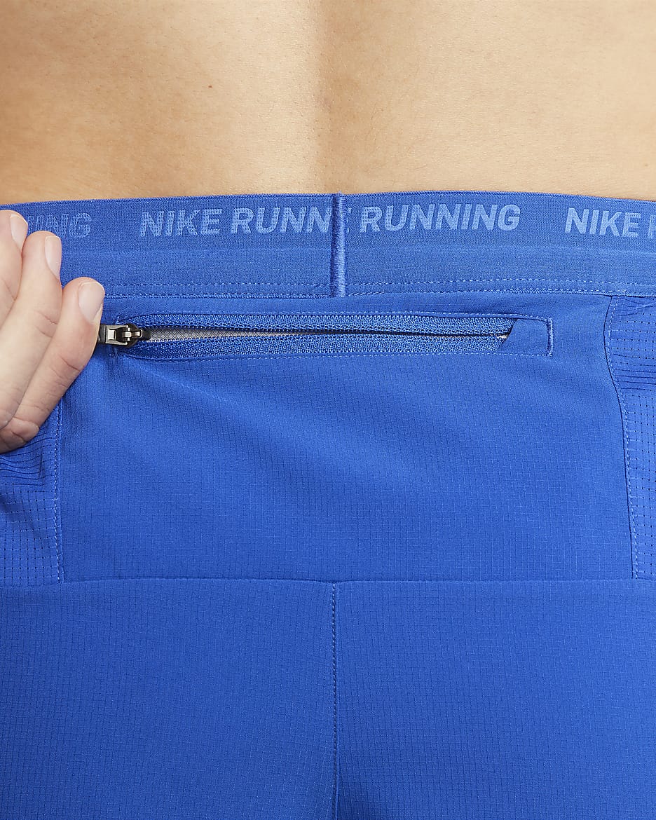 Shorts de correr Dri-FIT de 18 cm con forro de ropa interior para hombre Nike Stride - Royal juego/Negro