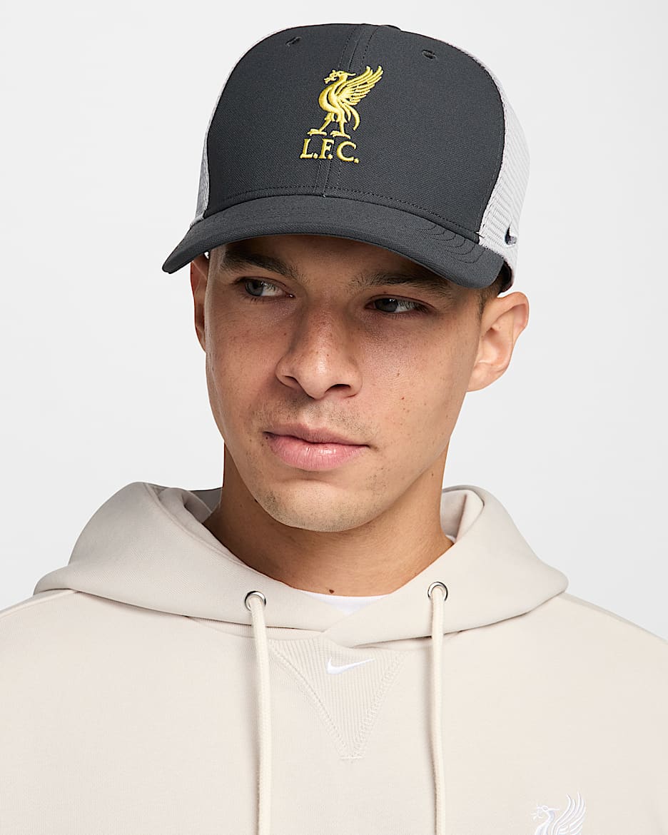 Liverpool F.C. Rise Nike Football Trucker Cap - Dark Smoke Grey/Light Smoke Grey/Dark Smoke Grey