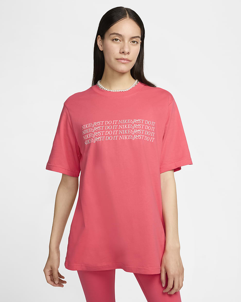 Playera de cuello redondo para mujer Nike Sportswear - Rosa margarita/Mena de hierro claro