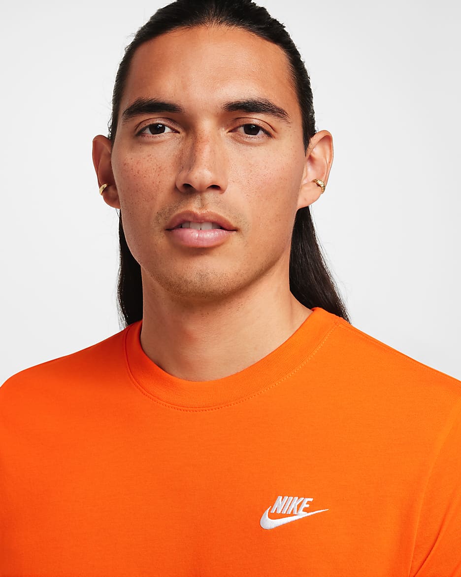 T-shirt Nike Sportswear Club pour Homme - Safety Orange