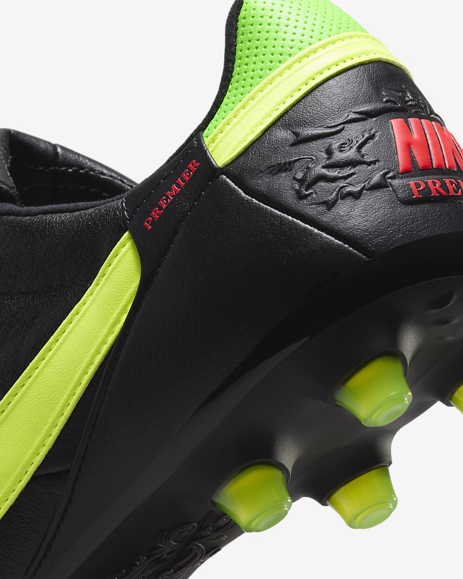 low top soccer cleats