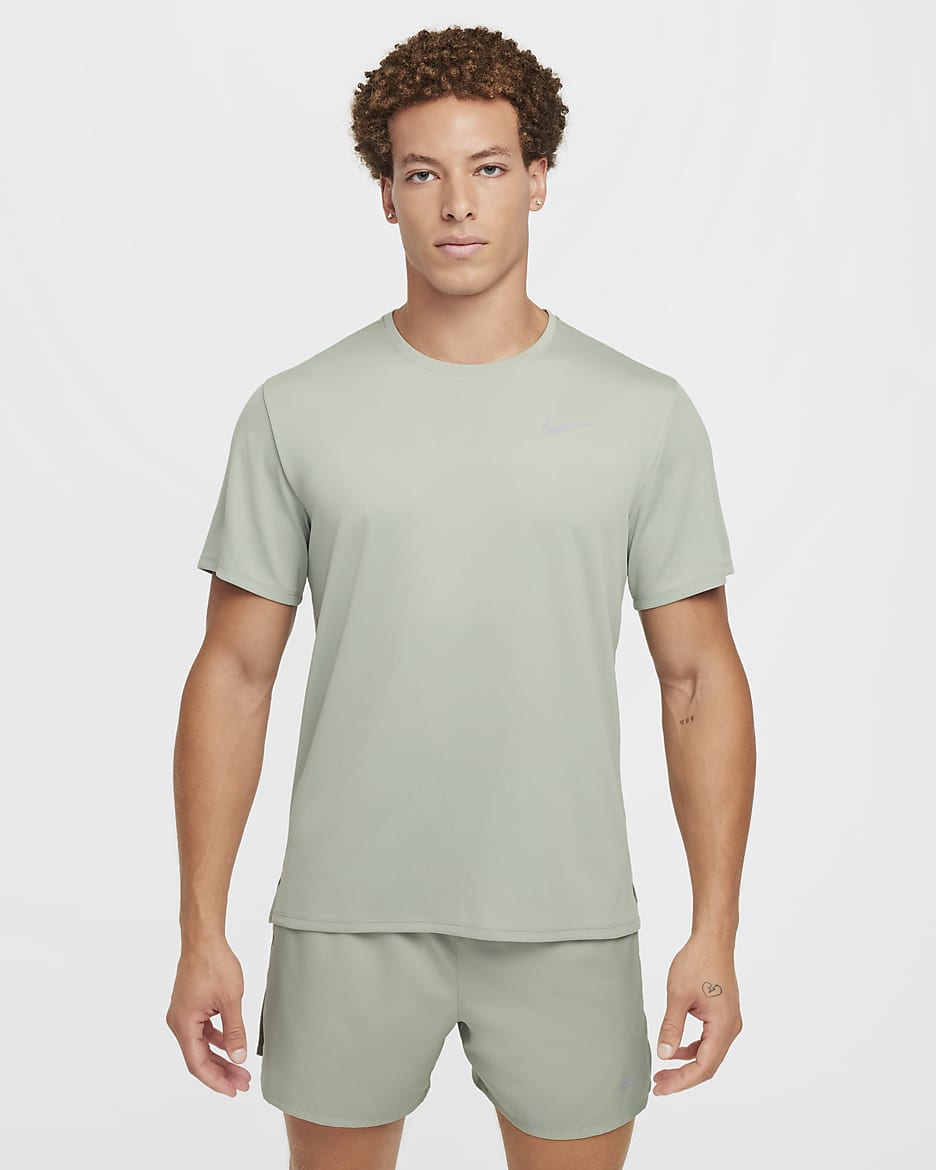 Playera de correr de manga corta Dri-FIT UV para hombre Nike Miler - Horizonte jade