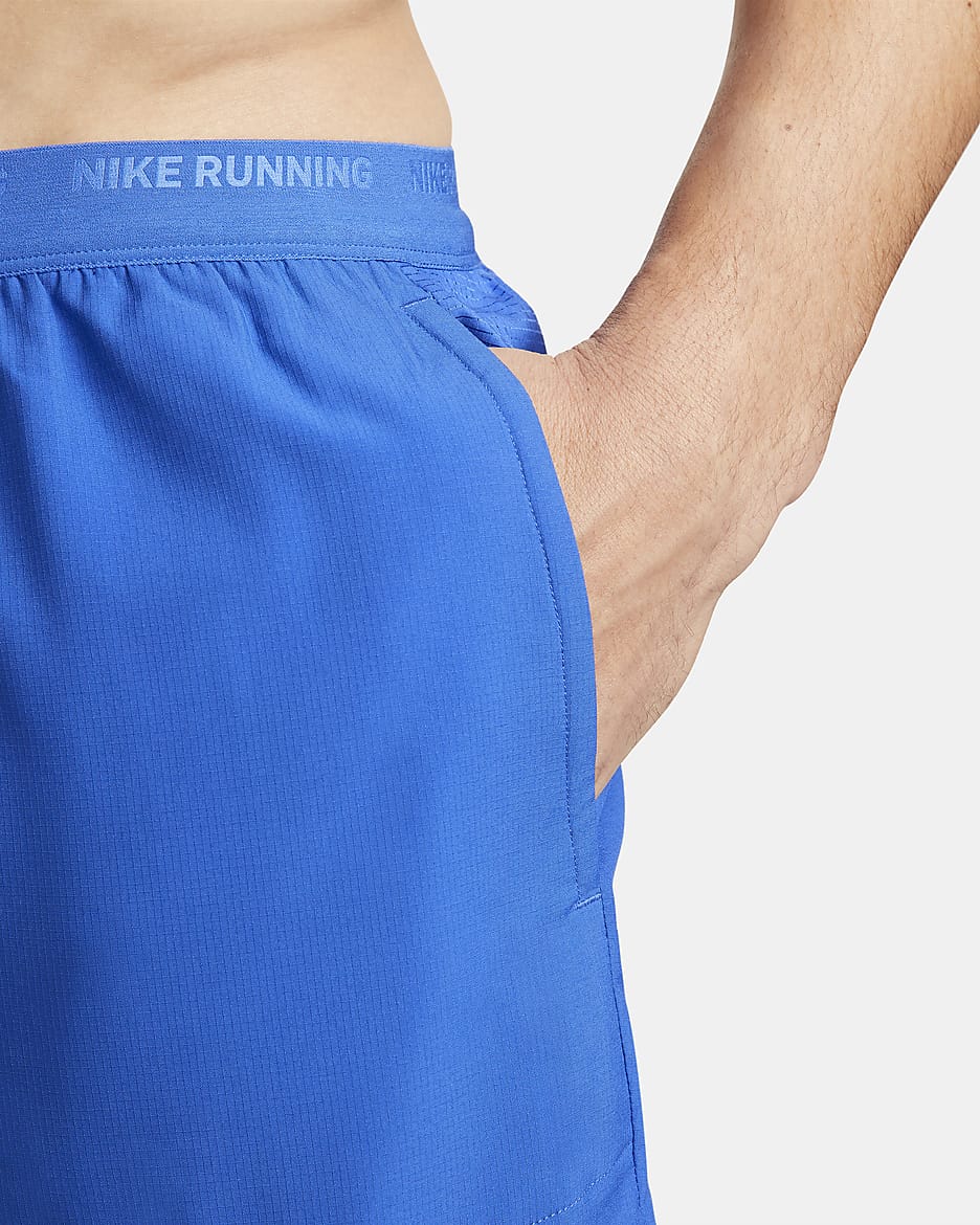 Nike Stride Dri-FIT hardloopshorts met binnenbroek voor heren (18 cm) - Game Royal/Zwart