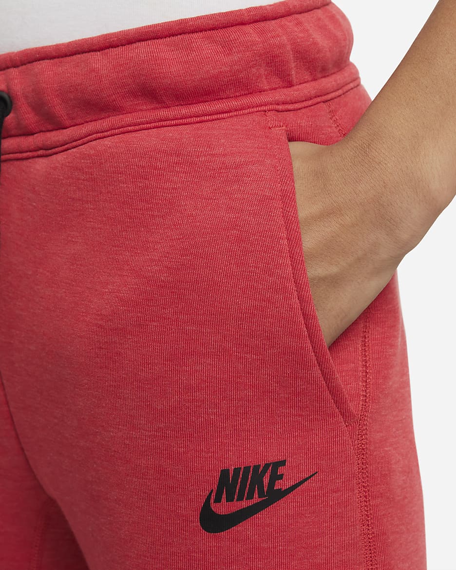 Tepláky Nike Sportswear Tech Fleece pro větší děti (chlapce) - Light University Red Heather/Černá/Černá