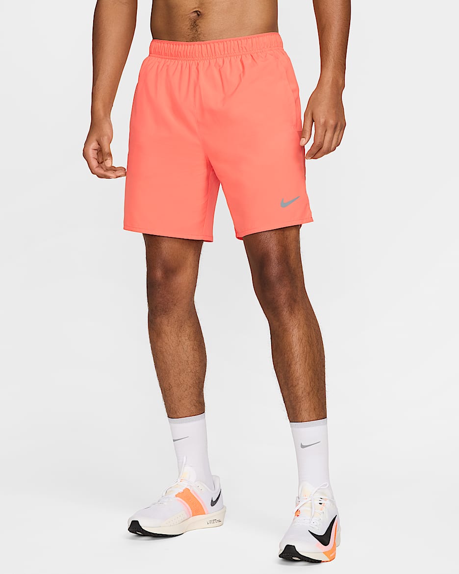 Blauw Nike Dri-FIT hardloopshorts met binnenbroek voor heren (18 cm) Challenger - JD Sports