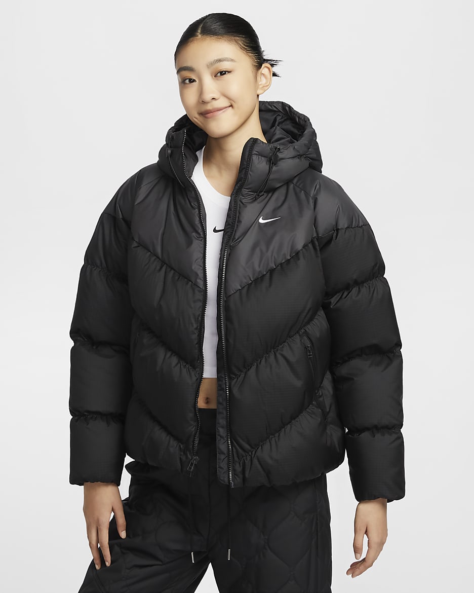 ナイキ スポーツウェア ウィンドパファー ウィメンズ Storm-FIT ルーズ ダウン ジャケット - ブラック/ホワイト