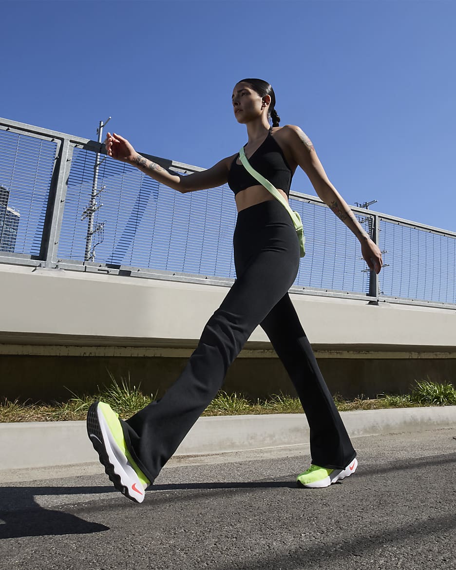 Tenis de caminata para mujer Nike Motiva - Volt/Espuma rosa/Volt/Volt