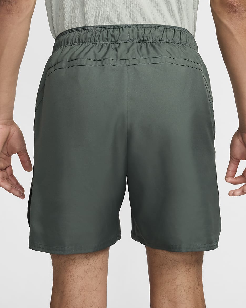 NikeCourt Victory Dri-FIT tennisshorts voor heren (18 cm) - Vintage Green/Wit