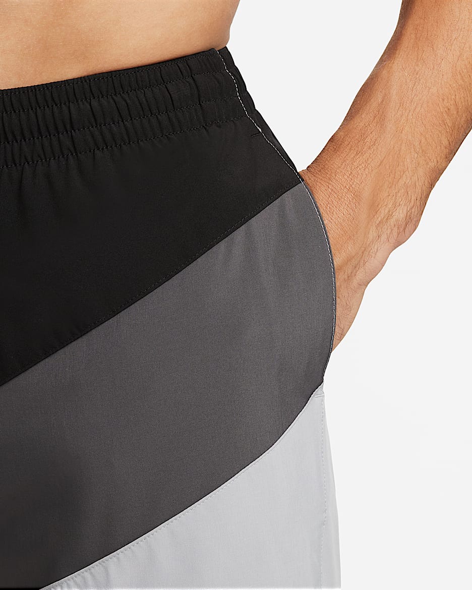 Shorts de vóleibol de 23 cm para hombre Nike Color Surge - Negro