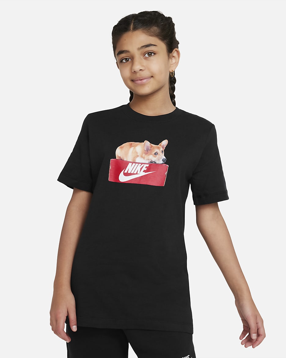 เสื้อยืดเด็กโต Nike Sportswear - ดำ