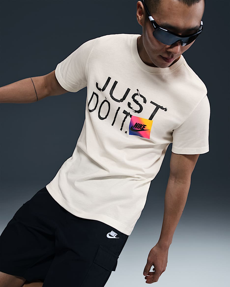 Nike Sportswear Men's T-Shirt - Sail