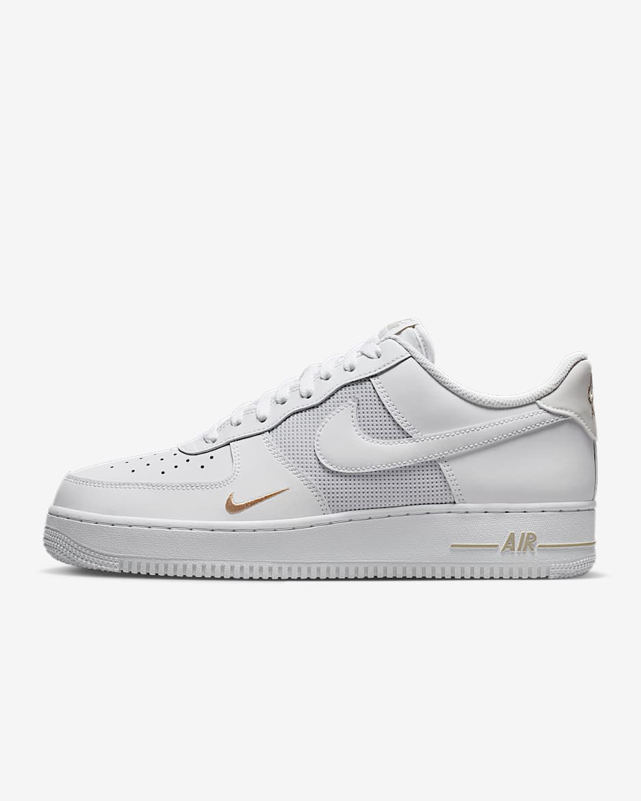 Scarpa Nike Air Force 1 '07 LV8 – Uomo - Bianco/Argento metallizzato/Desert Khaki