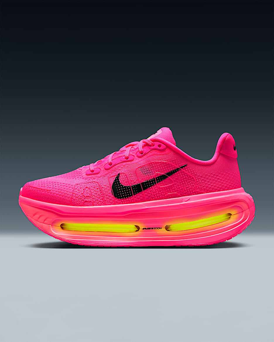 Tenis de correr en pavimento para mujer Nike Vomero Premium - Hiperrosa/Rosa digital/Volt/Negro