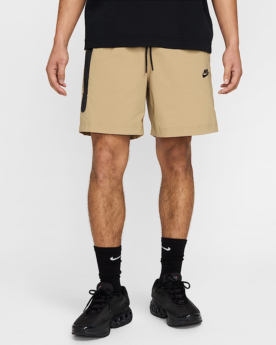 Shorts de tejido Woven para hombre Nike Tech - Beige paracaídas/Negro