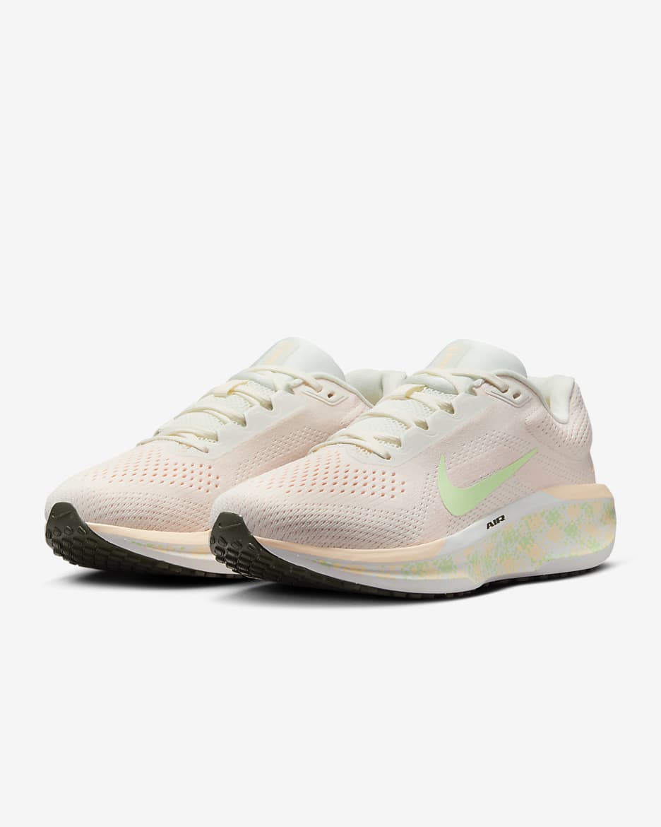 Tenis de correr en carretera para mujer Nike Air Winflo 11 - Vela/Tinte carmesí/Verde vapor/Vela