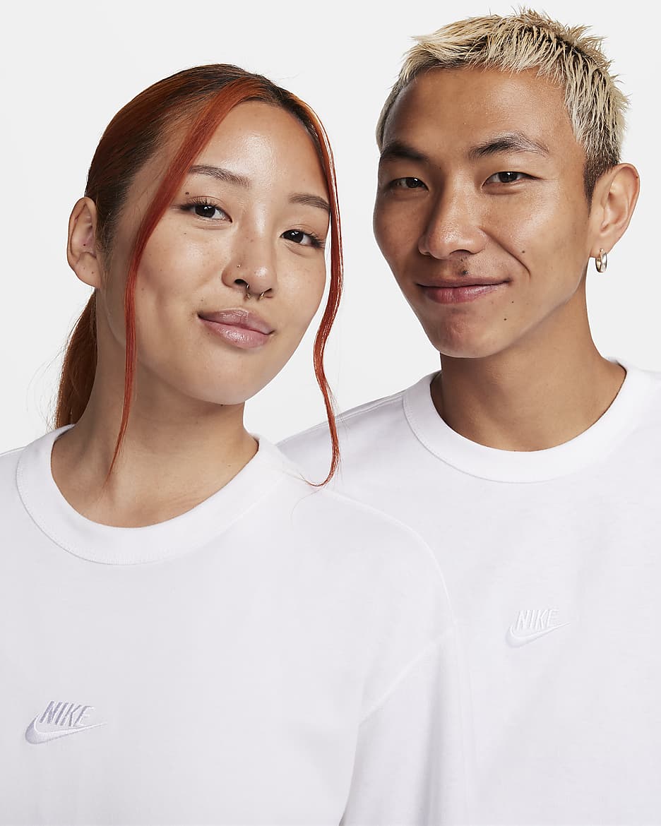 เสื้อยืดแขนยาวผู้ชาย Nike Sportswear Premium Essentials - ขาว/ขาว