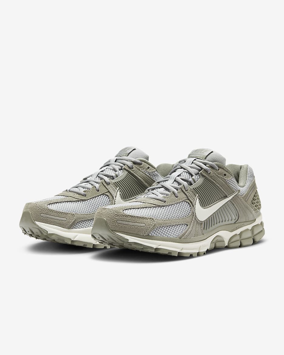 Nike Zoom Vomero 5 Men's Shoes - Dark Stucco/Light Smoke Grey/Phantom