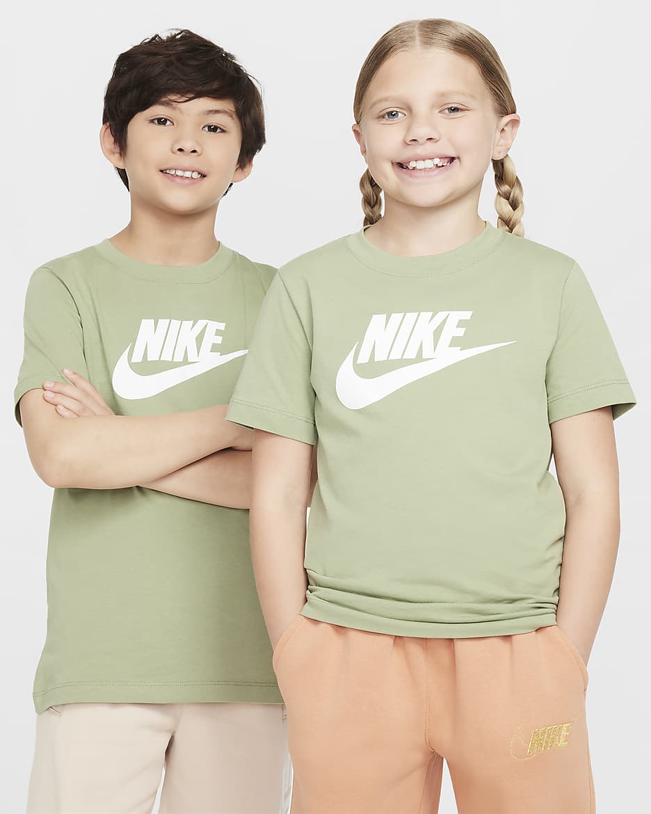 Nike Sportswear Older Kids' T-Shirt - Oil Green