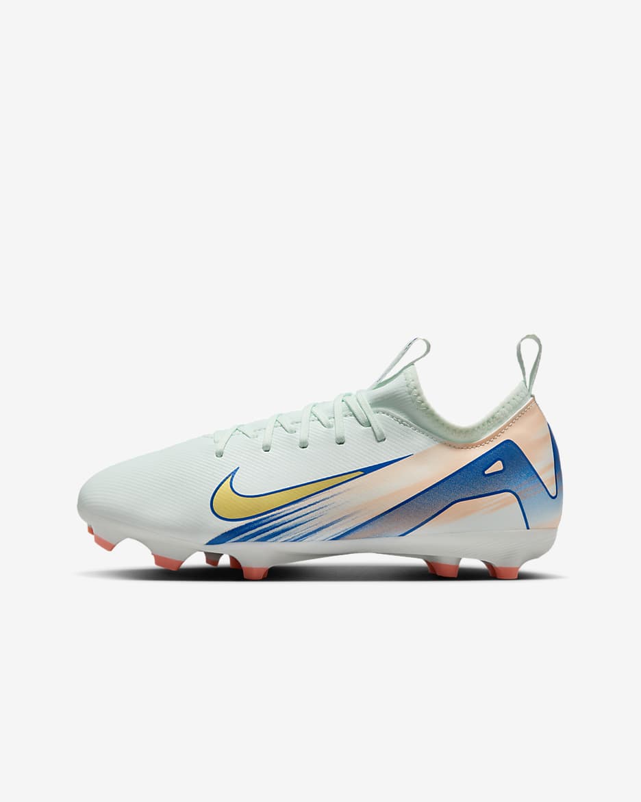Chaussure de foot basse à crampons MG Nike Jr. Vapor 16 Academy Mercurial Dream Speed pour ado - Barely Green/Crimson Pulse/Metallic Gold Coin