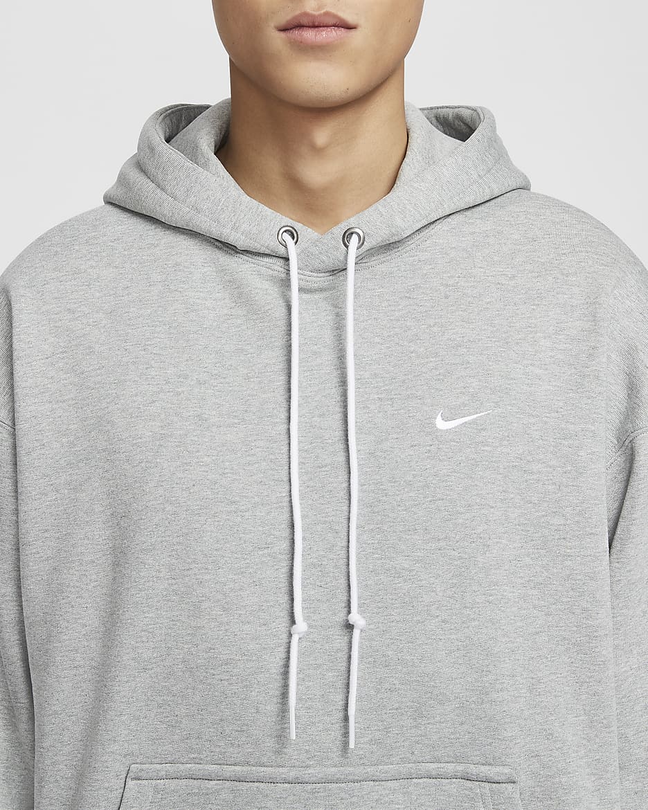 เสื้อมีฮู้ดผ้าเฟรนช์เทรีผู้ชายแบบสวม Nike Solo Swoosh - Dark Grey Heather/ขาว