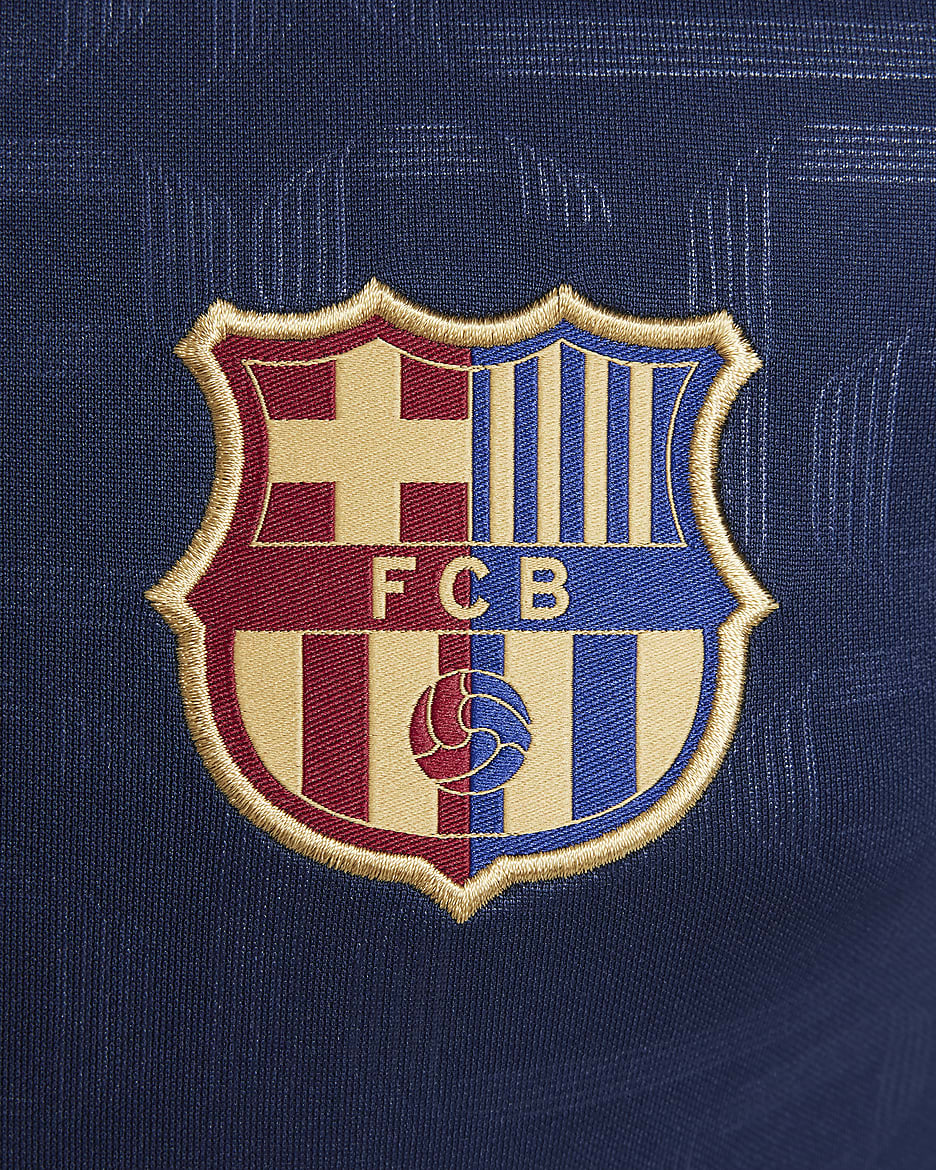 Předzápasové fotbalové tričko Nike Dri-FIT FC Barcelona Academy Pro pro větší děti s krátkým rukávem, domácí - Midnight Navy/Midnight Navy/Club Gold