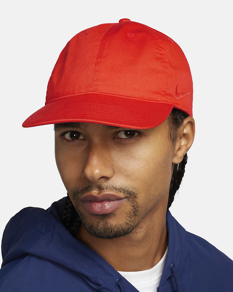 Nike Club Unstructured Flat-Bill Cap - Picante Red/Picante Red