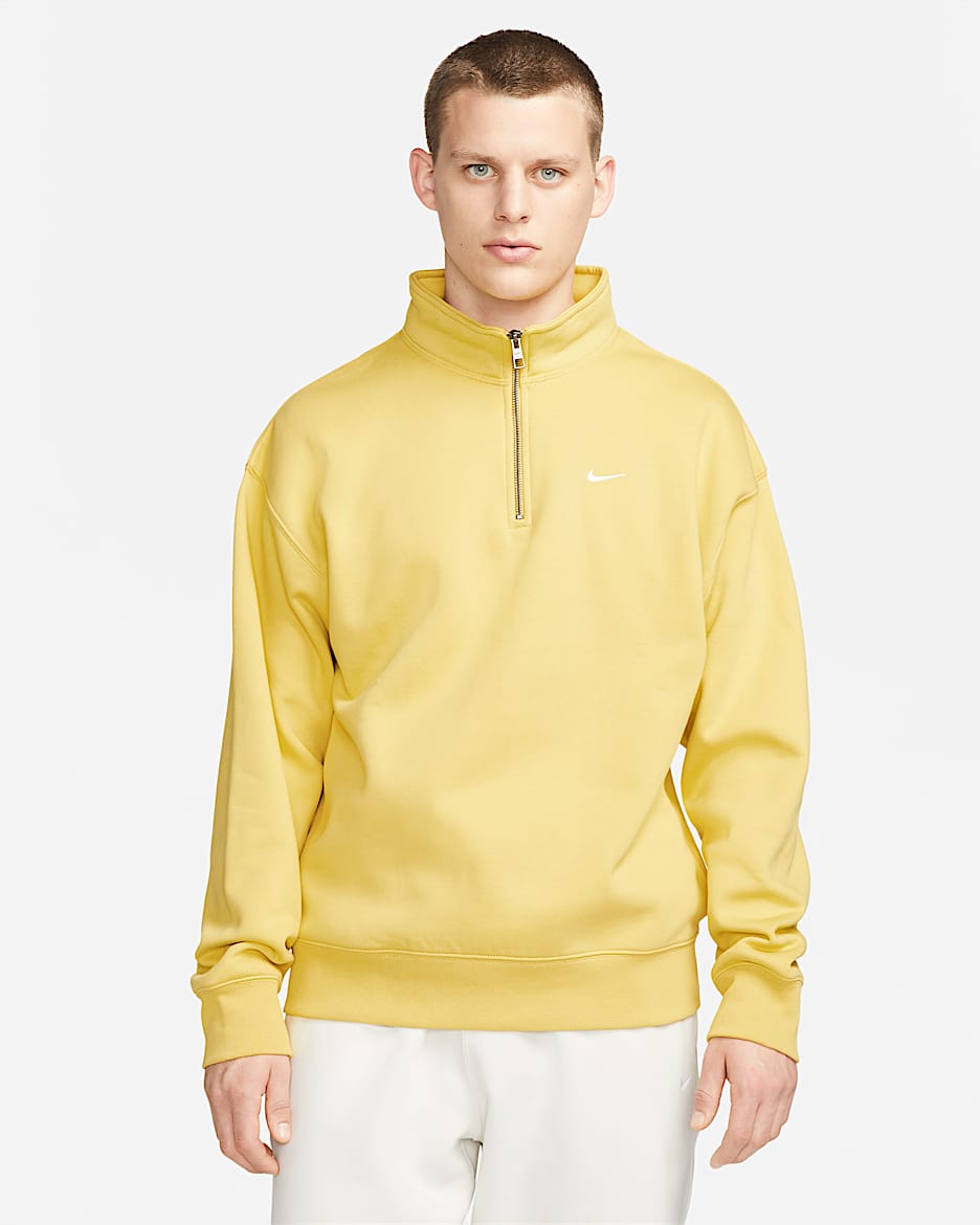 Nike Solo Swoosh Men's 1/4-Zip Top - Saturn Gold/White