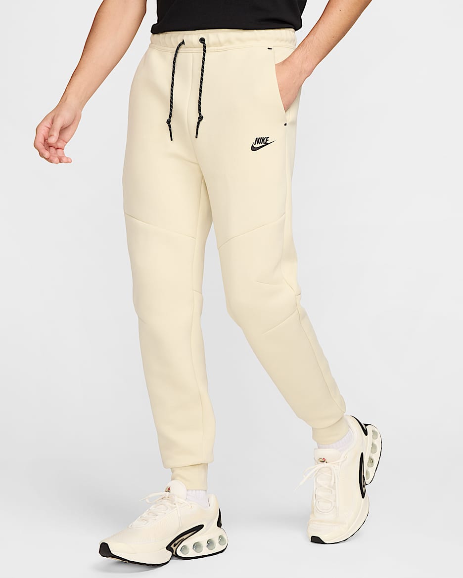Nike Tech Men's Fleece Joggers - Light Khaki/Black