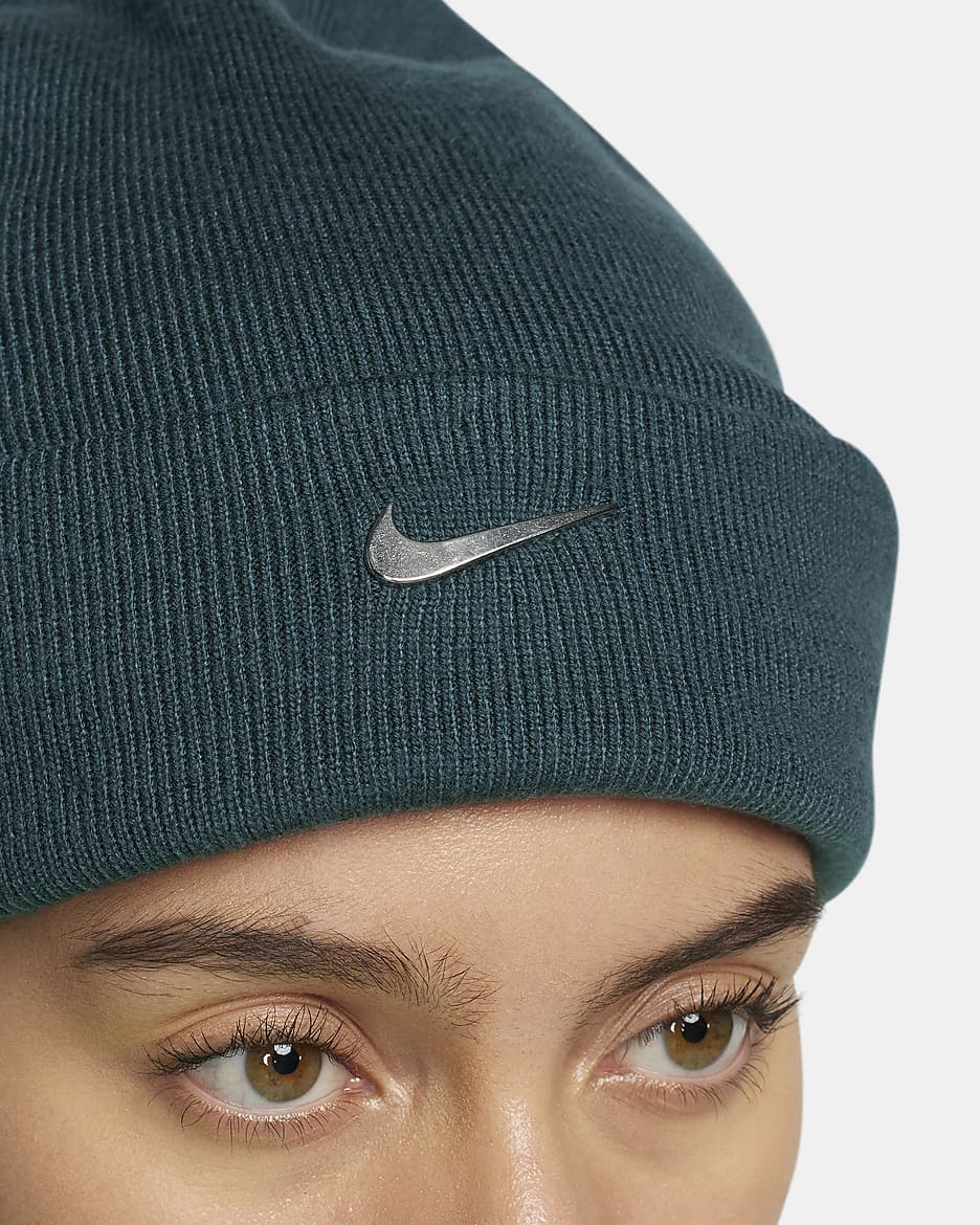 Nike Peak Standard Cuff Metal Swoosh Beanie - Deep Jungle/Metallic Silver