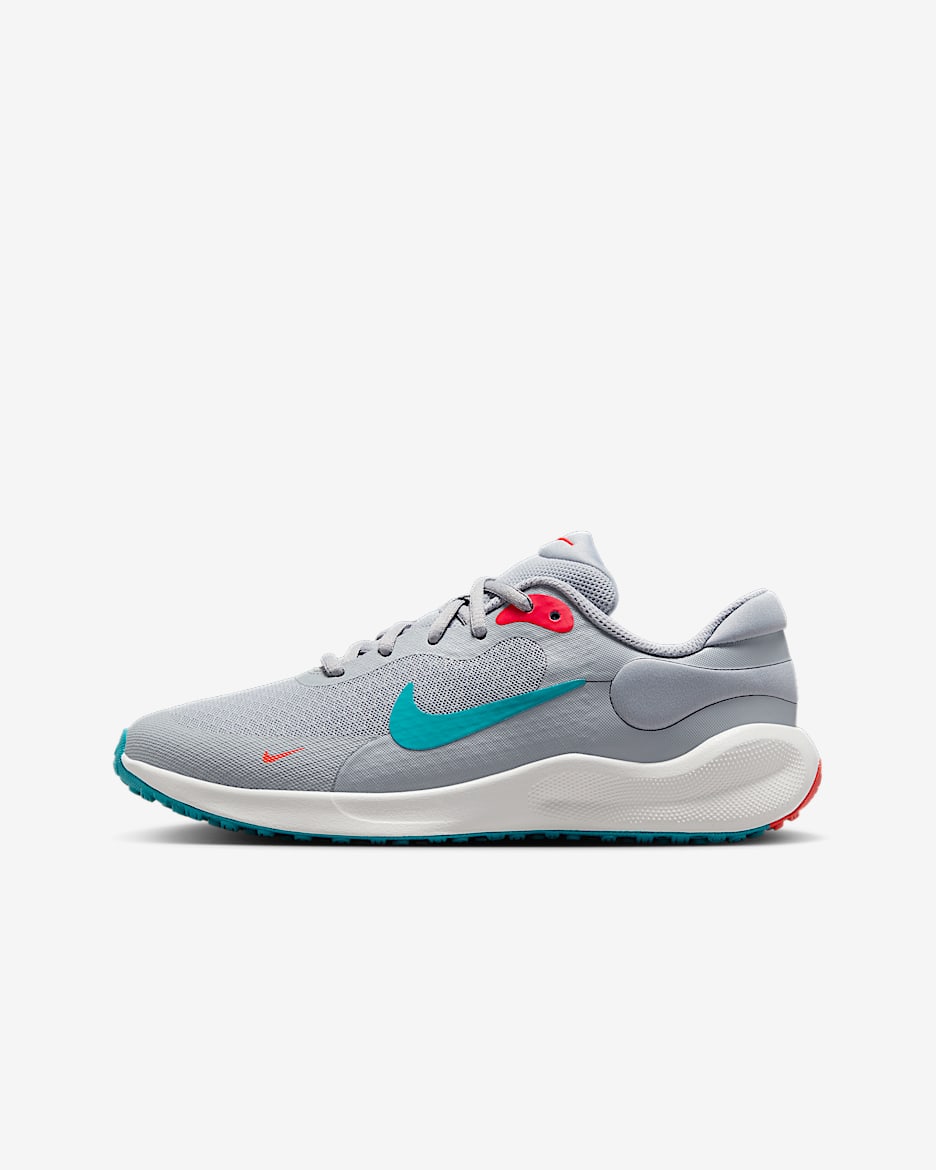 Nike Revolution 7 Sabatilles de running de carretera - Nen/a - Wolf Grey/Carmesí brillant/Summit White/Dusty Cactus