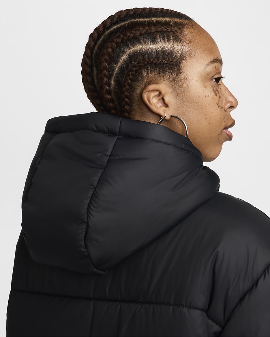 Dámská volná parka Therma-FIT Nike Sportswear Classic Puffer - Černá/Bílá