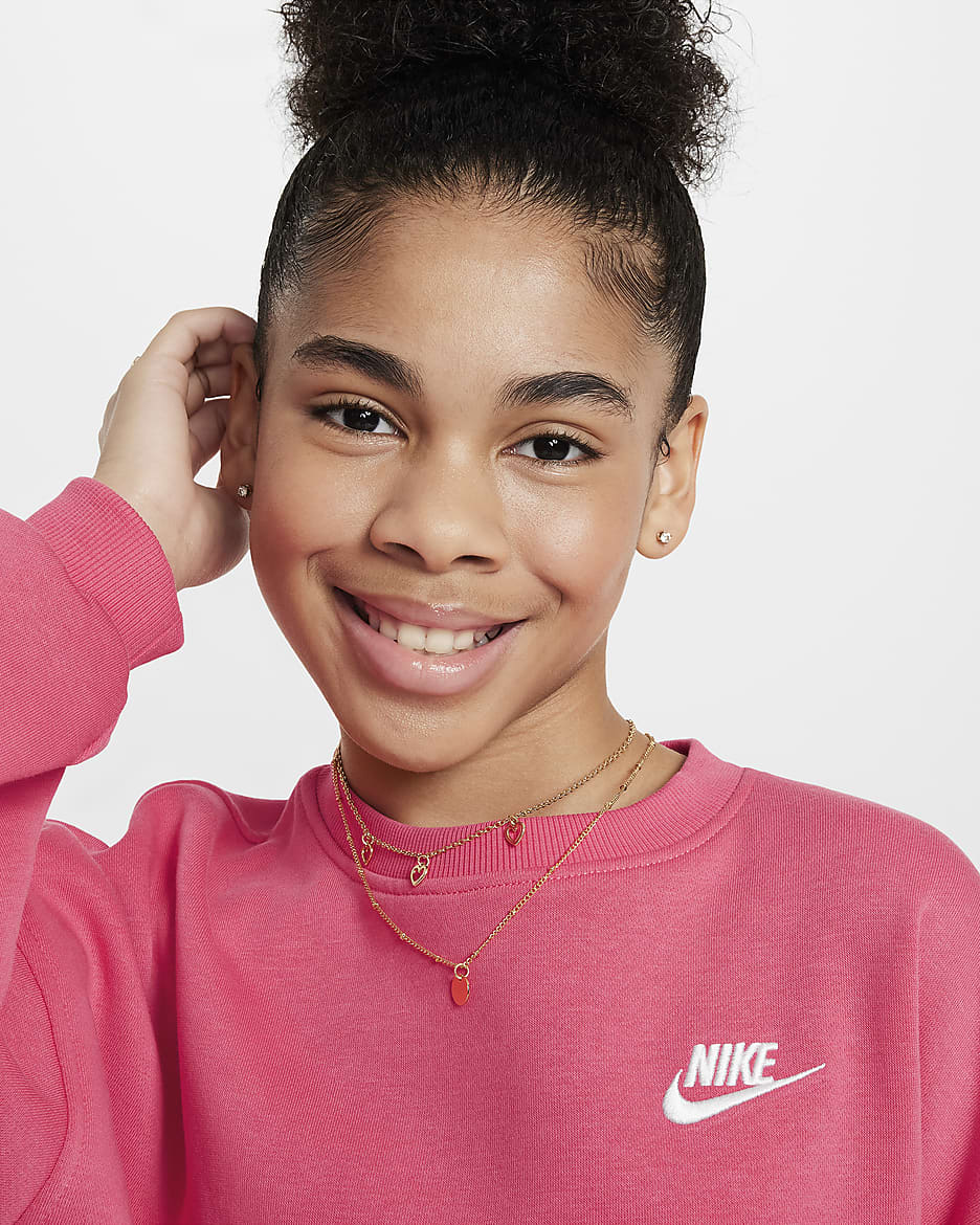 Dziewczęca bluza dresowa o pudełkowym kroju z półokrągłym dekoltem Nike Sportswear Club Fleece - Aster Pink/Biel